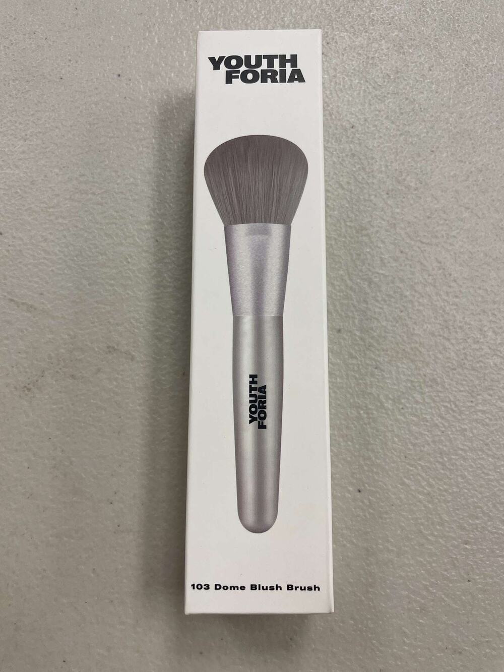 YOUTH FORIA 103 Dome Blush Brush Makeup Application Soft Diffused Look New